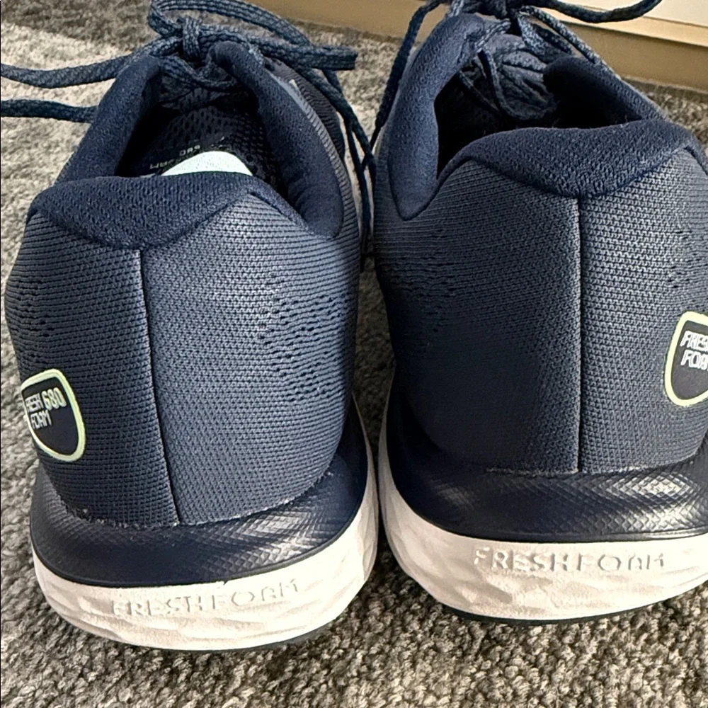 New Balance fresh foam 680 running sneakers - Picture 9 of 11